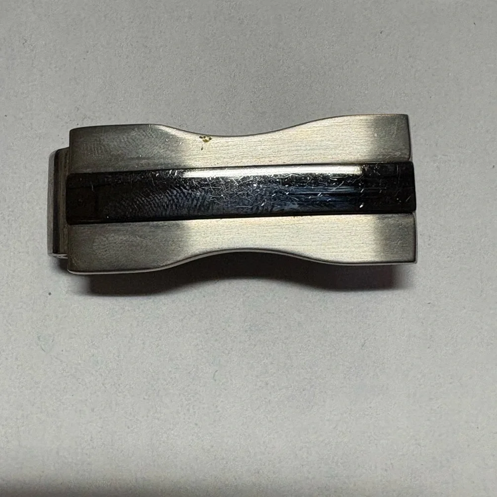 Kenneth Cole Reaction Silver Tone Money Clip